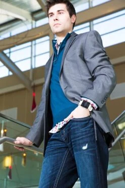 Garmin Vivoactive Smart Watch -Fitness Equipment Store df9028fcb6b065e000ffe8a4f03eeb38 5d0a75403ff57 600x900 1