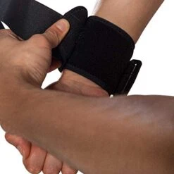 BraceUP Wrist Wraps -Fitness Equipment Store f7696a9b362ac5a51c3dc8f098b73923 5d0a7579ca6f3